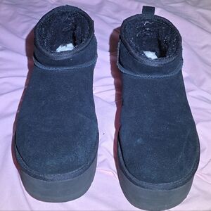 UGG Platform Ankle Booties Blk